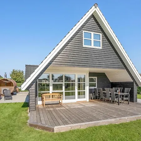 펜션 Stunning Home In Otterup With Sauna *